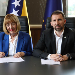  Federalno ministarstvo rada i socijalne politike nastavlja podržavati sigurne kuće i SOS linije 